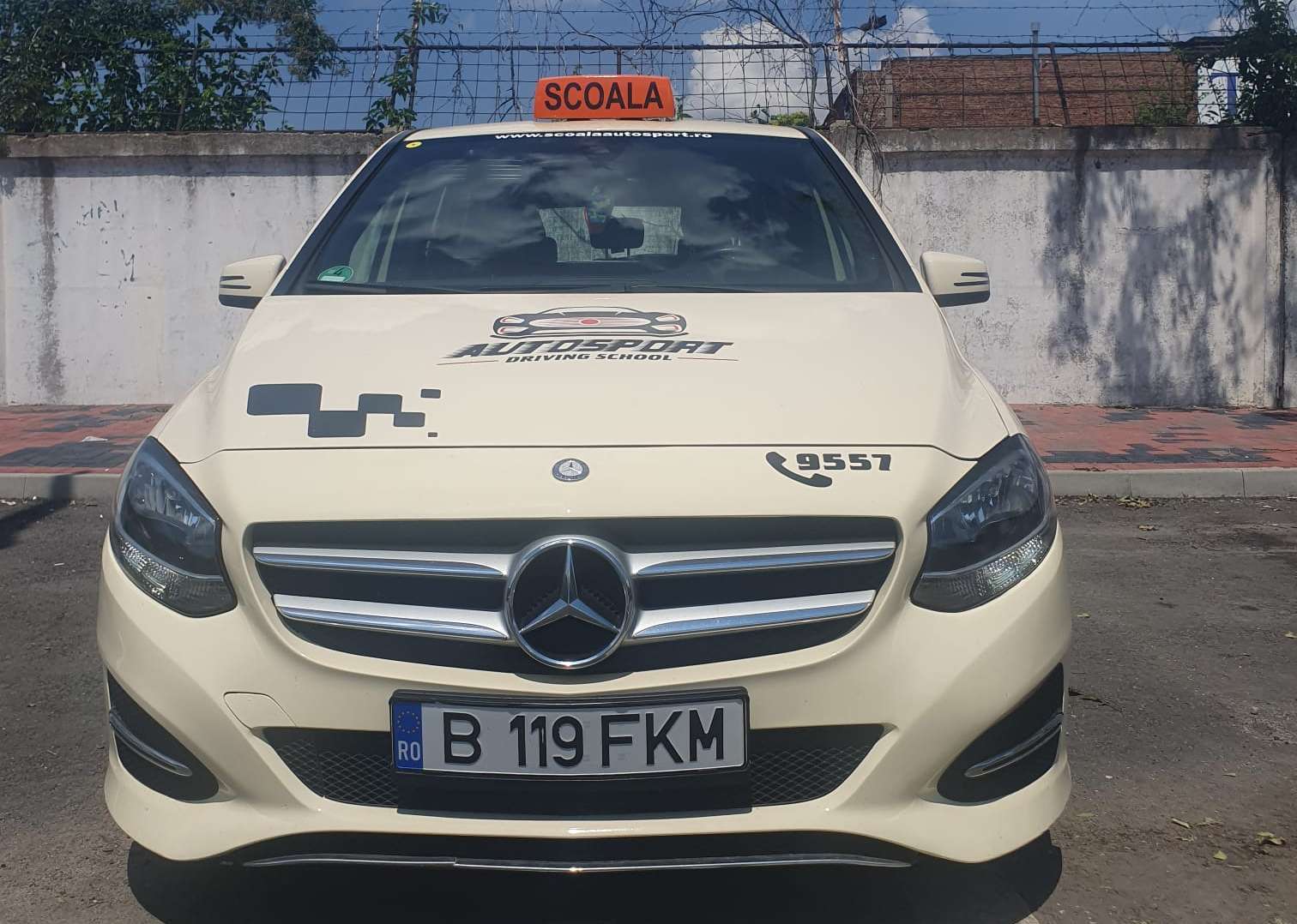 Mașină de școală pentru categoria B